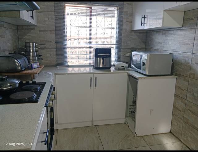 4 BEDROOM FREESTANDING FOR SALE IN NEWHOLME